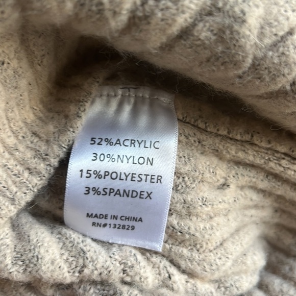 Tularosa blush beige soft cableknit sweater - Picture 6 of 7